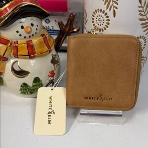White Elm Wallet BNWT Beautiful🤎🤎🤎🤎